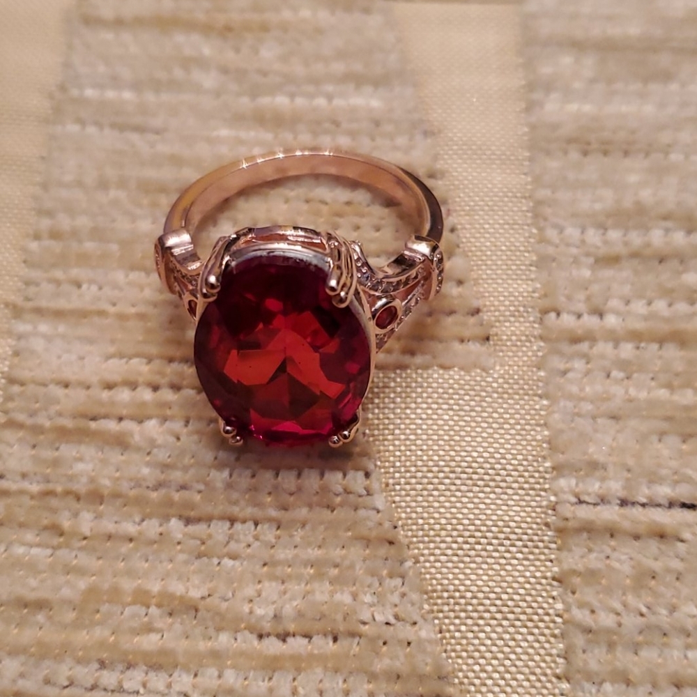 Red Ring NWOT